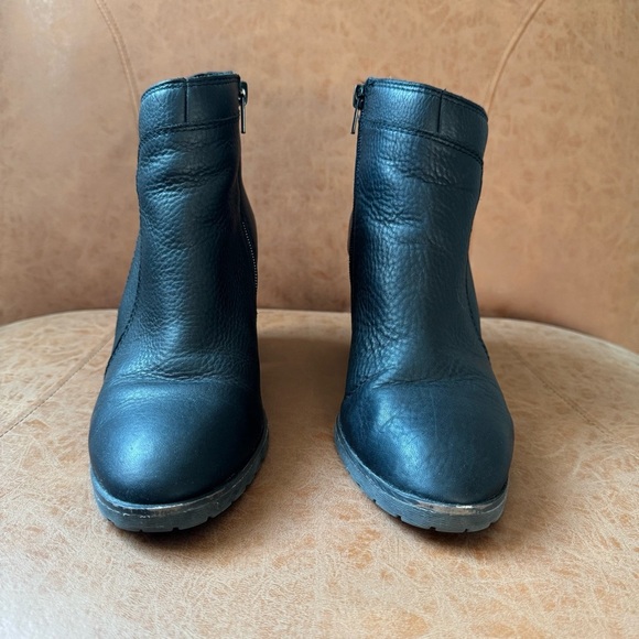 LUCKY BRAND NILAFA ANKLE BOOTIE BLACK WATERPROOF LEATHER SIZE 8 EUC - Picture 2 of 12